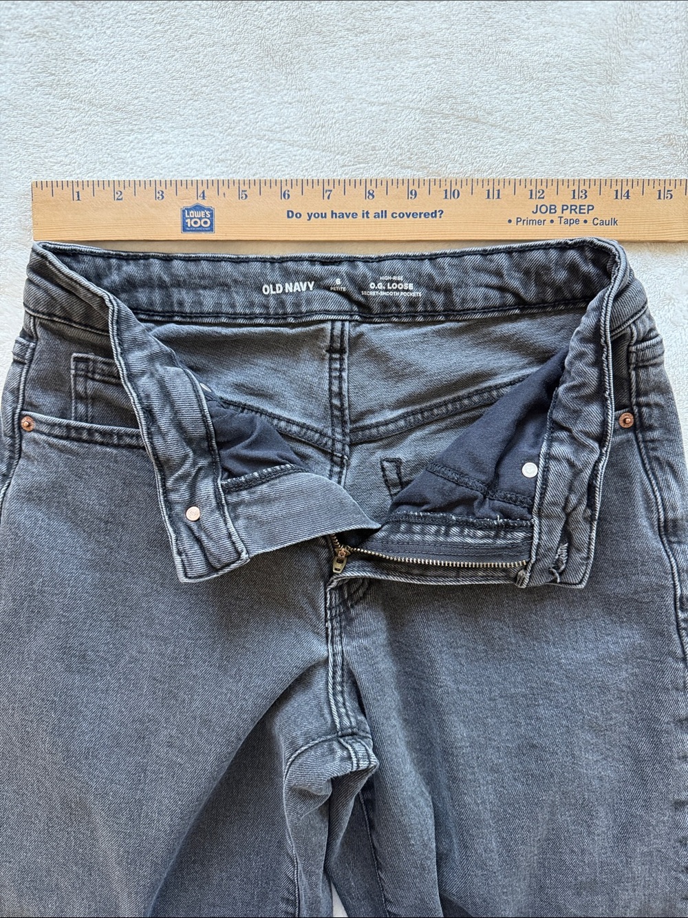 Old Navy Petite High-Waisted OG Loose Jeans - Picture 10 of 16